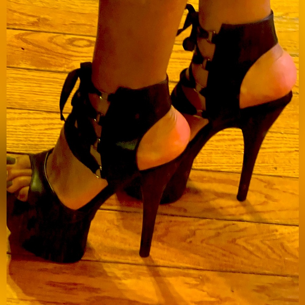Pleaser shoes ADORE-700-14 —size 8 worn once